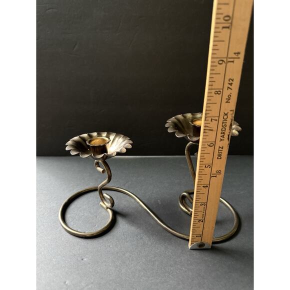 Vintage Brass Double Candlestick Holder MCM Curvy Artsy Cottagecore Minimalist - Picture 6 of 6